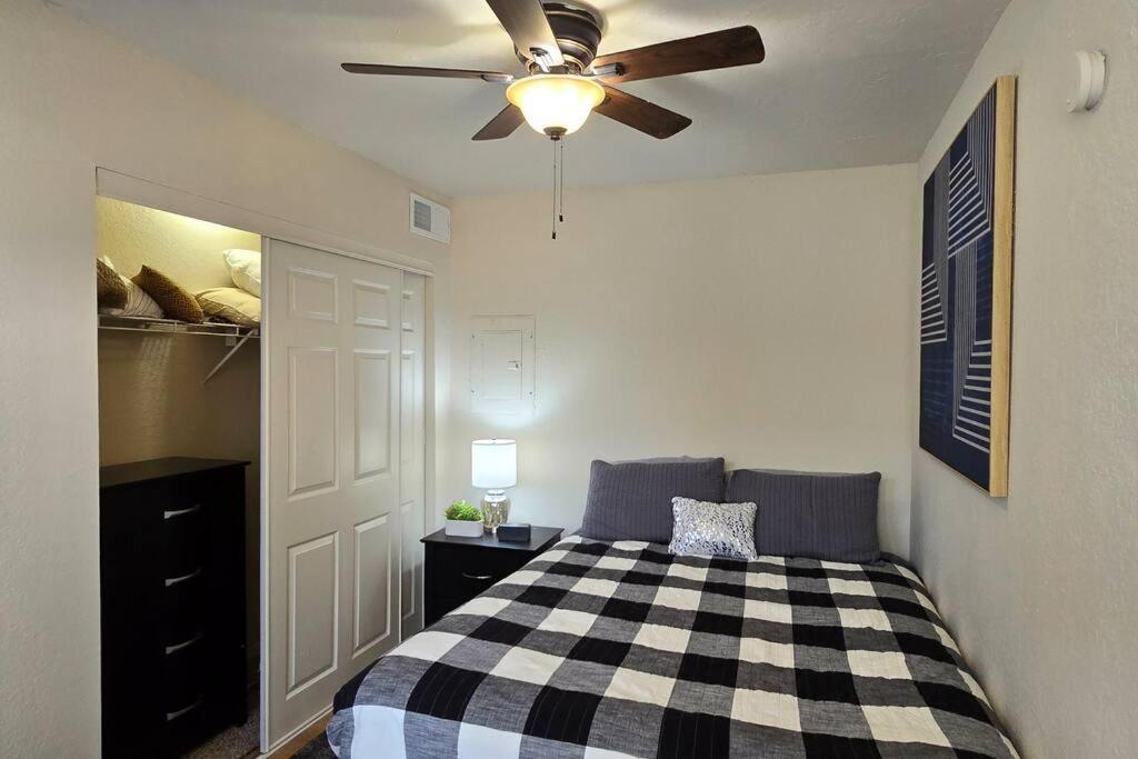 Cozy Updated Cove Of Heaven, 5Mins To Lake Hefner! Oklahoma City Buitenkant foto